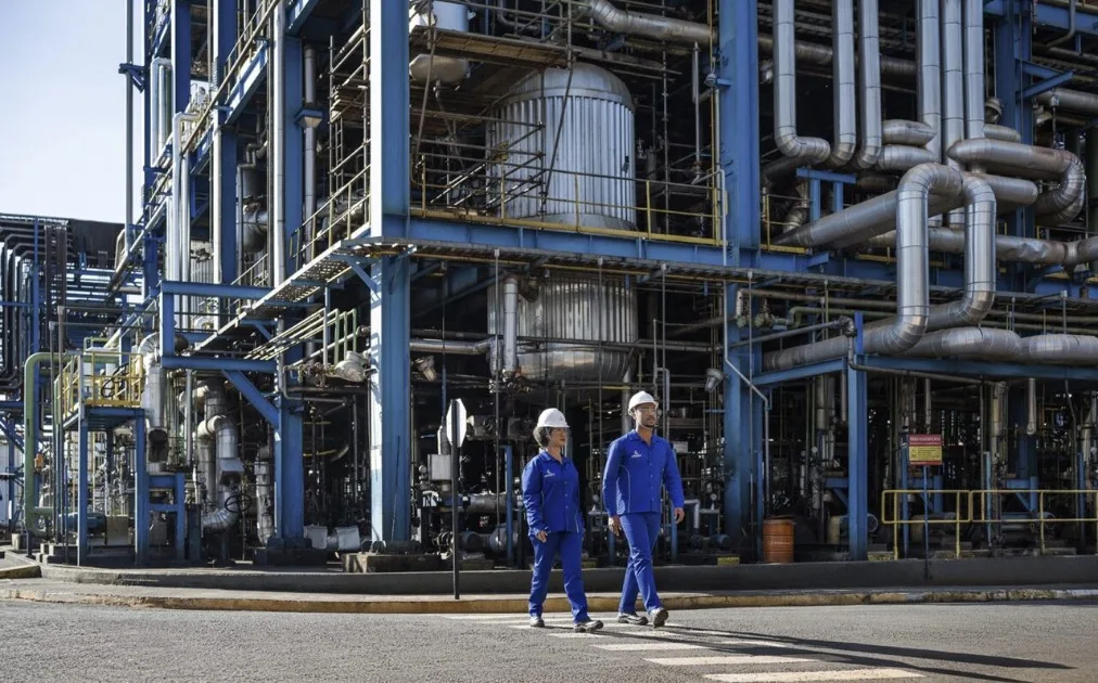 Lwart bate recorde de produção e se prepara para ser 2ª maior rerrefinaria do mundo