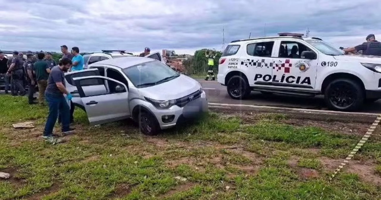 Cerco policial termina em confronto com assaltantes na região