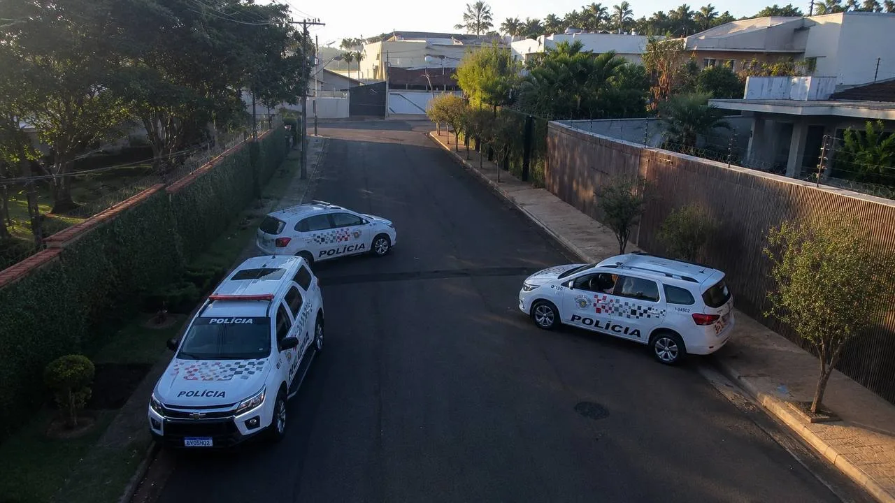 Polícia Militar detém criminosos após roubo a residência no Jardim Humaitá