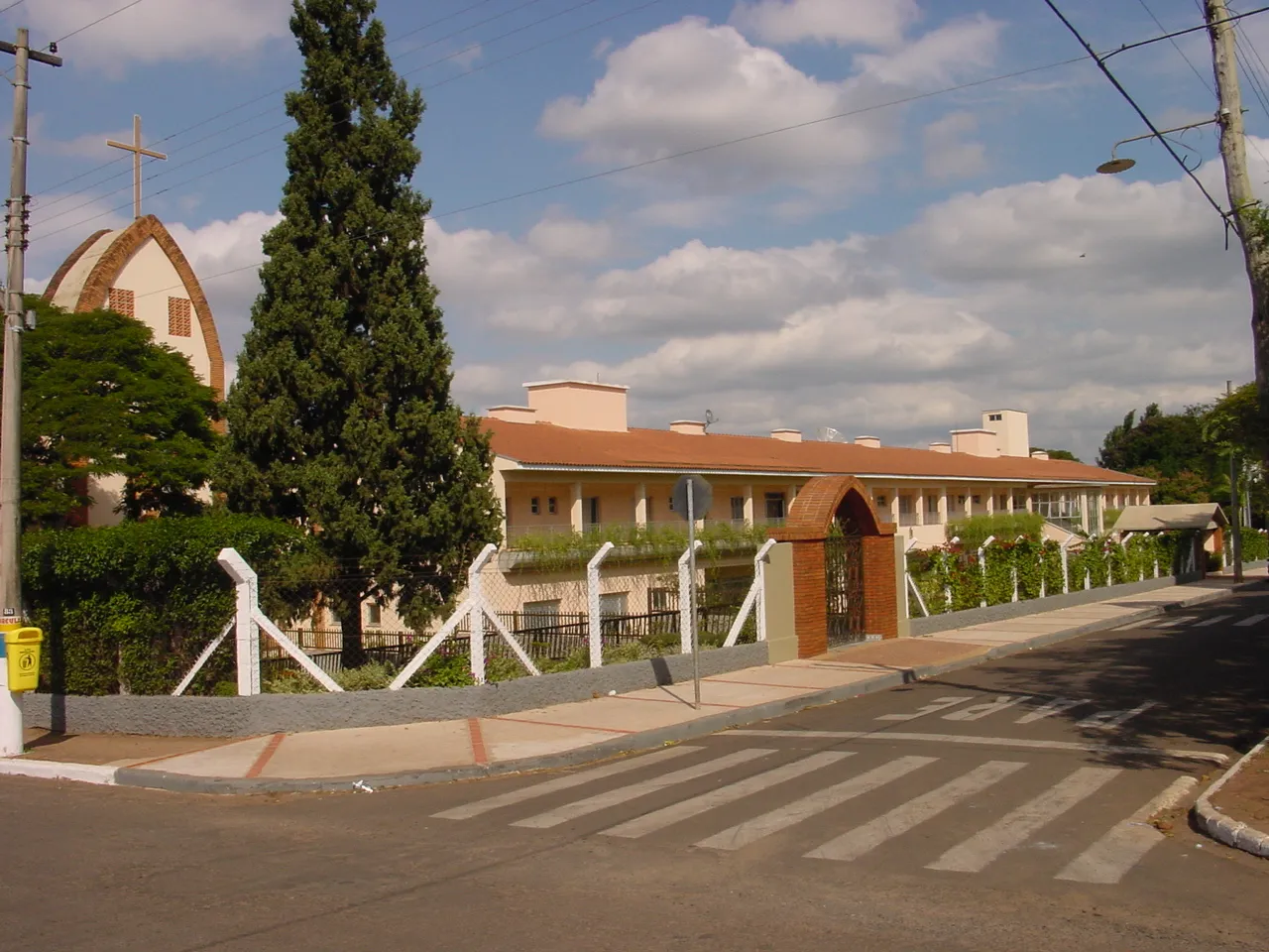 Asilo - 2001