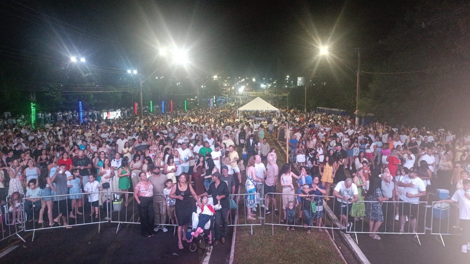 Show do Negritude leva excelente público ao réveillon