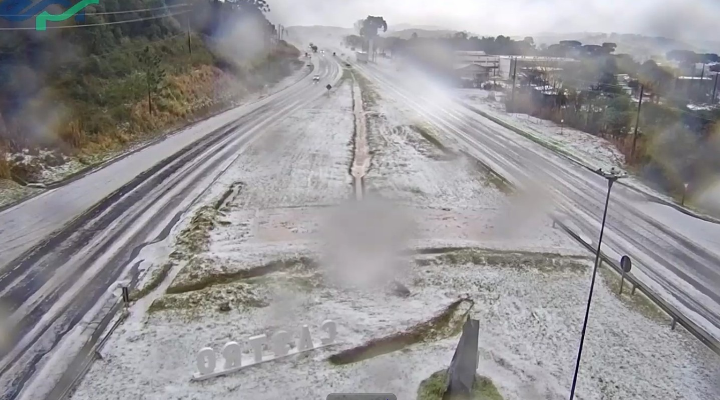 Chuva de granizo atingiu região neste Domingo (23)
